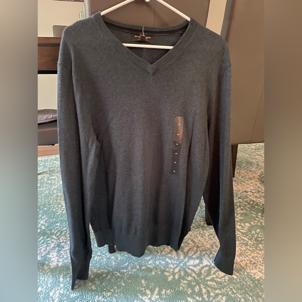 Banana Republic Blue V-Neck Sweater Classic Knit Design
